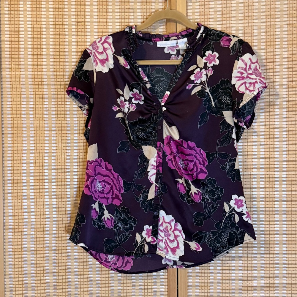 Worthington Womens Purple Floral Ruffle V-Neck Button Up Blouse Size 10 Cottage
